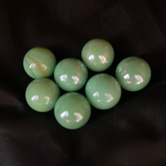 Super Cool Vintage Mint Green/Brown Swirl Marbles & Shooter - Picture 4 of 4